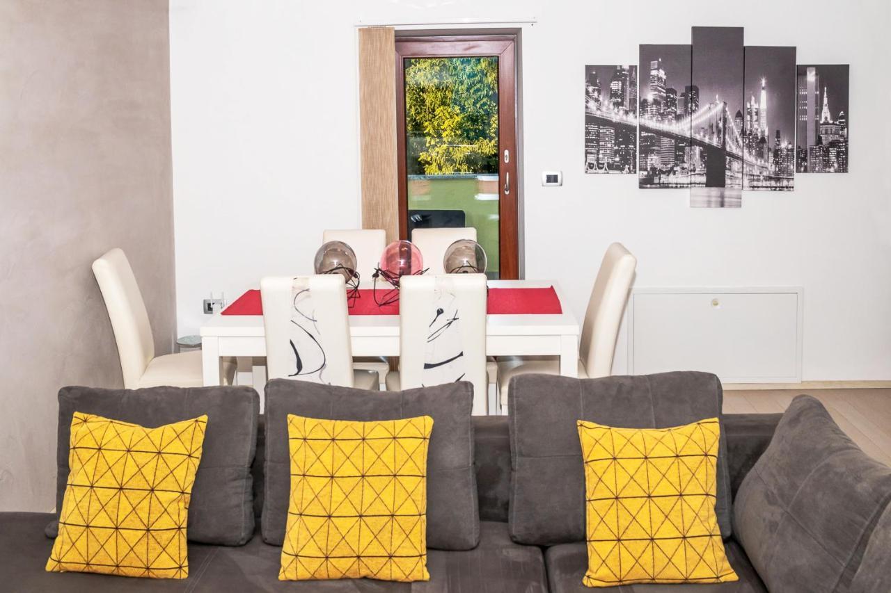 Holiday Home Tos Risika Exterior foto