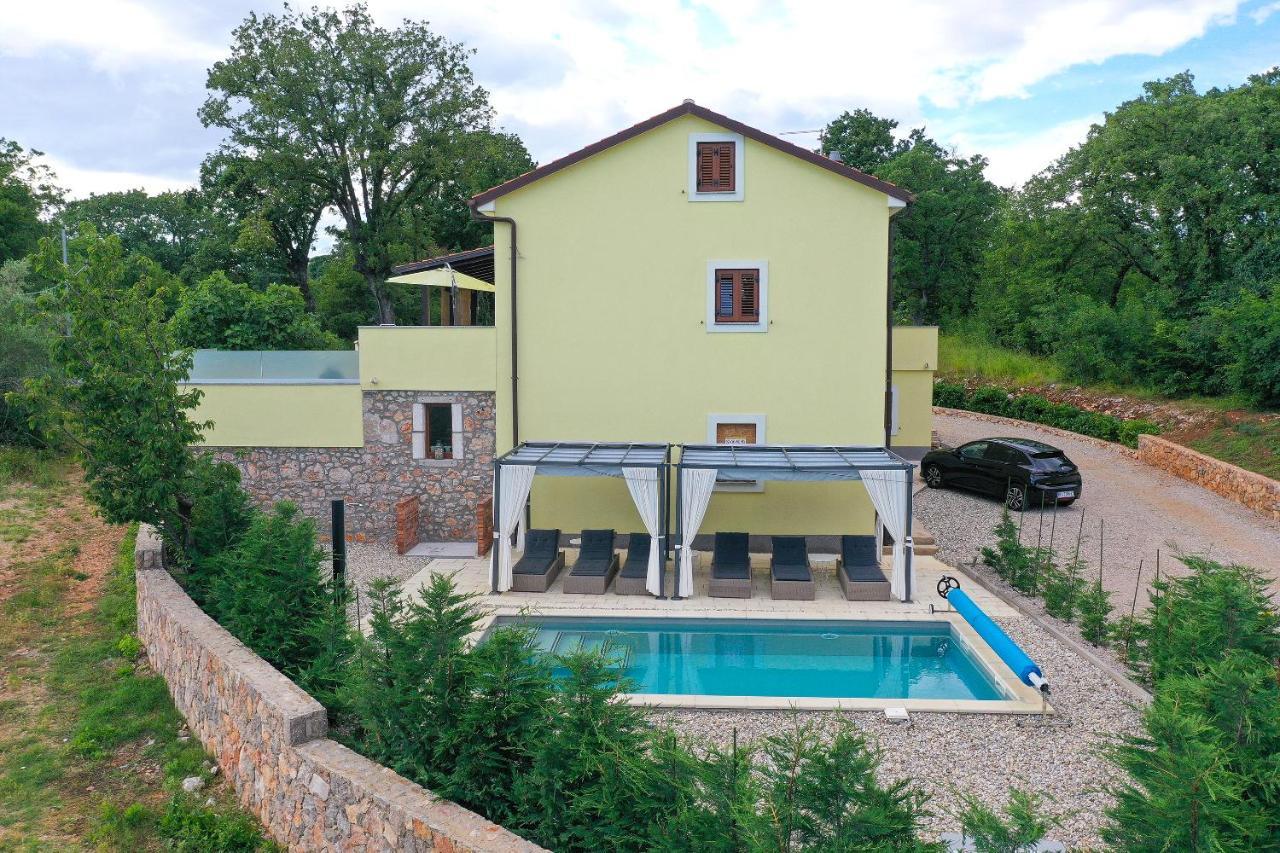 Holiday Home Tos Risika Exterior foto